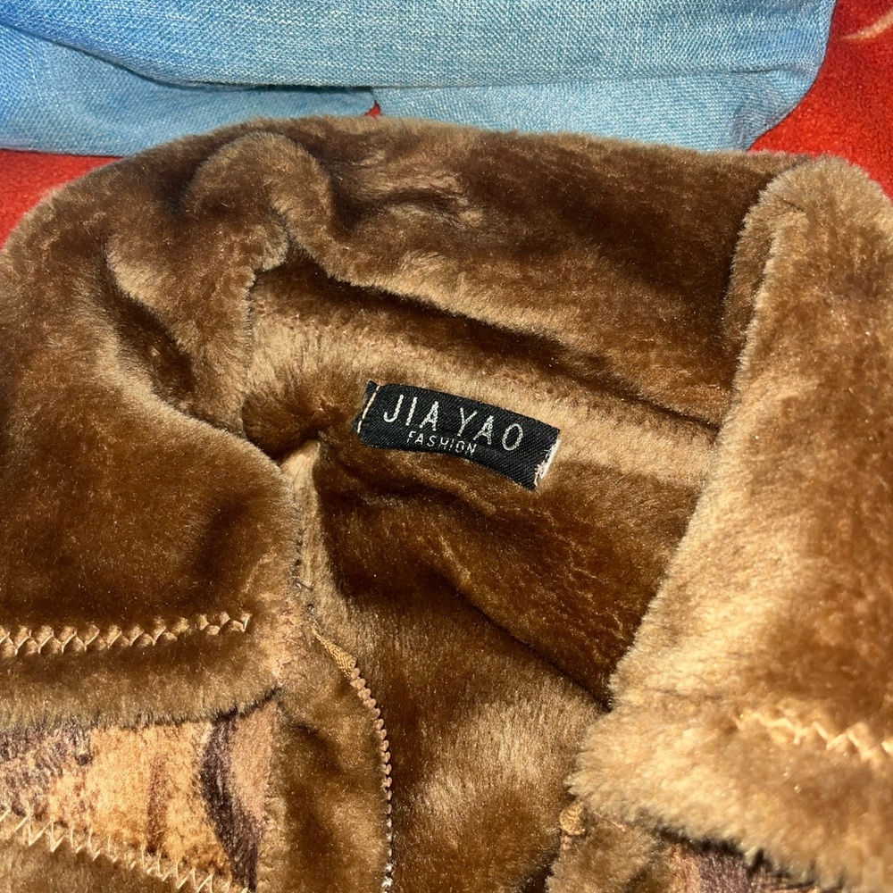Fur coat - Picture 2 of 3
